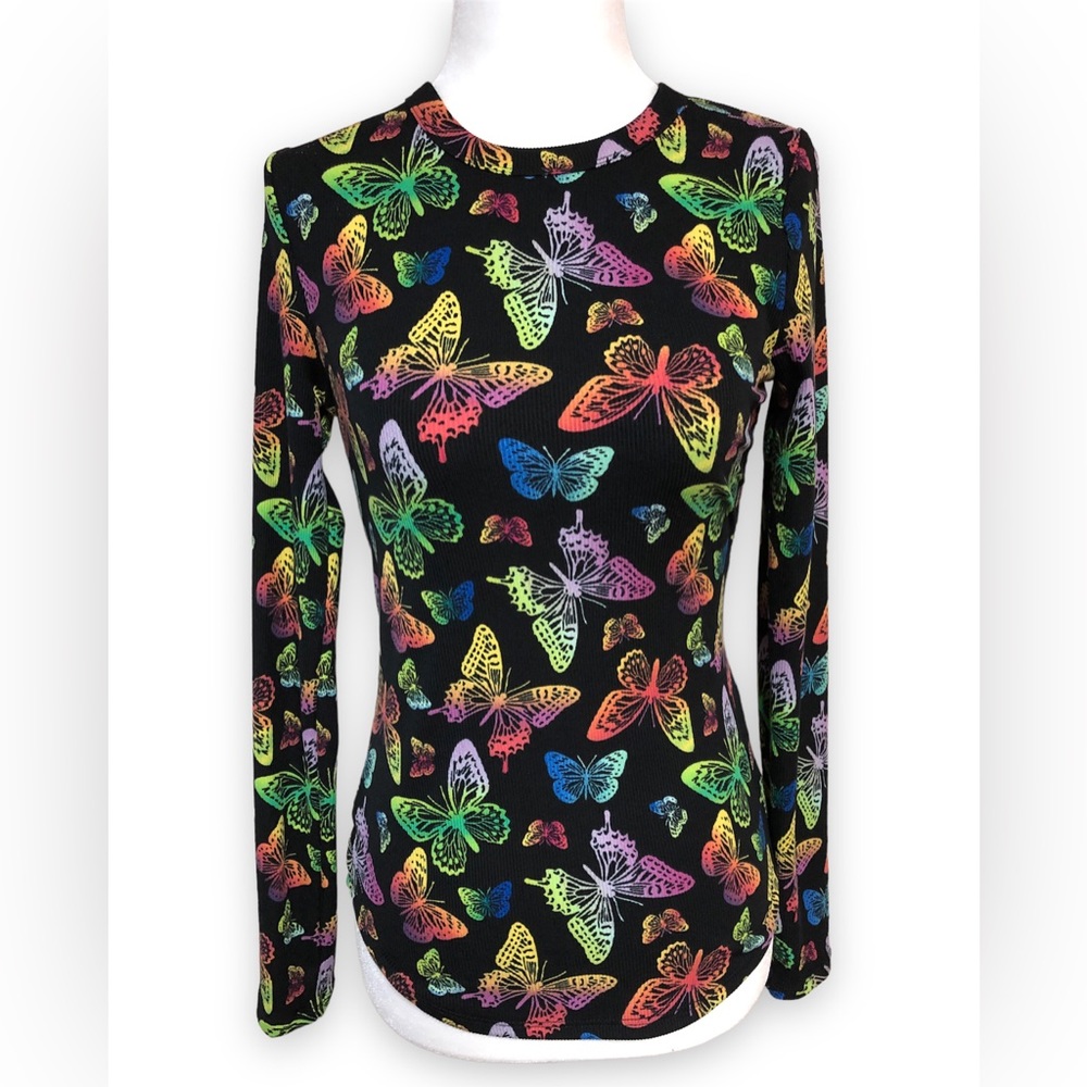 No boundaries tops butterfly